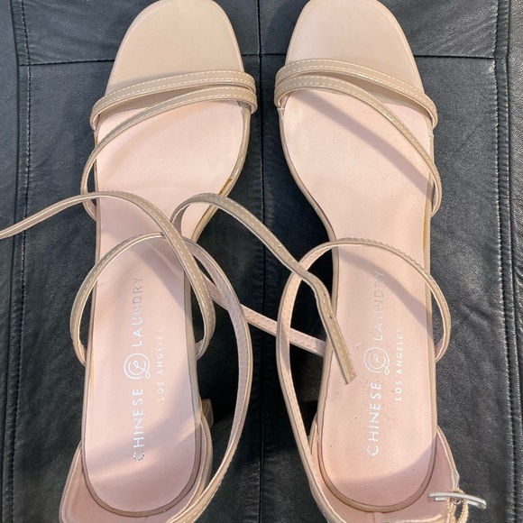Chinese Laundry Beige Strappy Heels - Square Toe Platform Sandals (size 8.5) - Picture 4 of 13